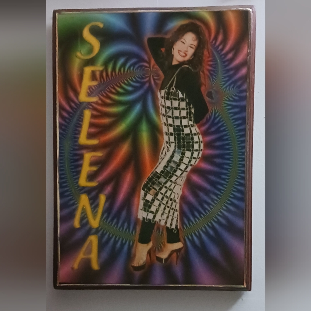 Selena Quintanilla wall art(RARE!)&t-shirt bundle